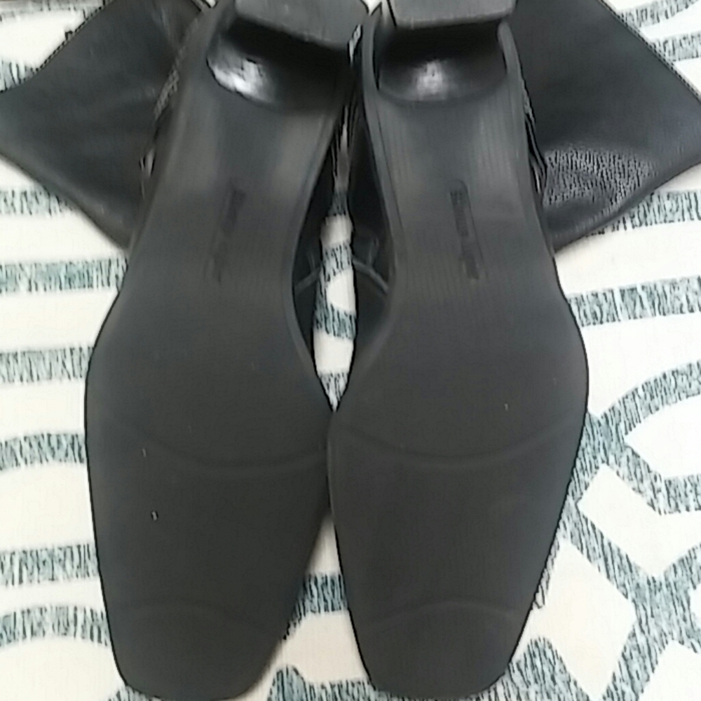 BOOTS - Picture 6 of 6